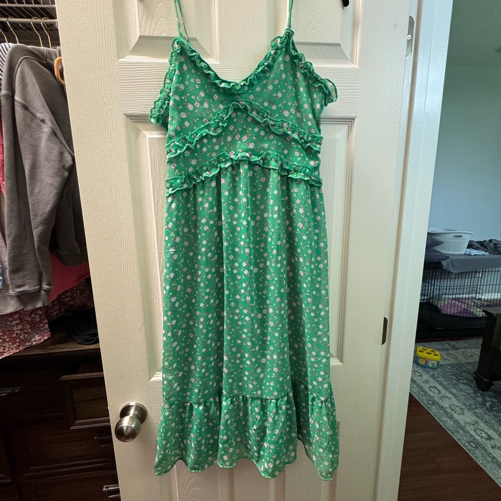 No boundaries green floral midi dress